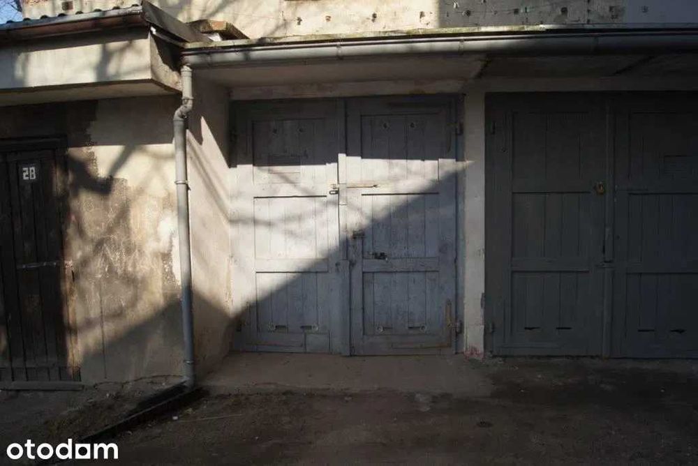 Garaż Wałbrzych rejon Placu Solidarności