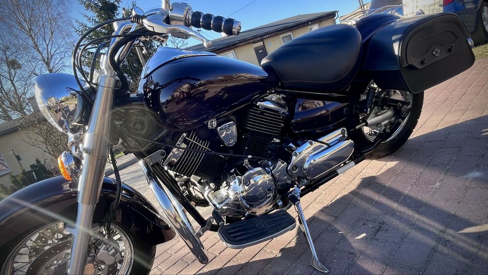 Yamaha XVS 1100 Drag Star