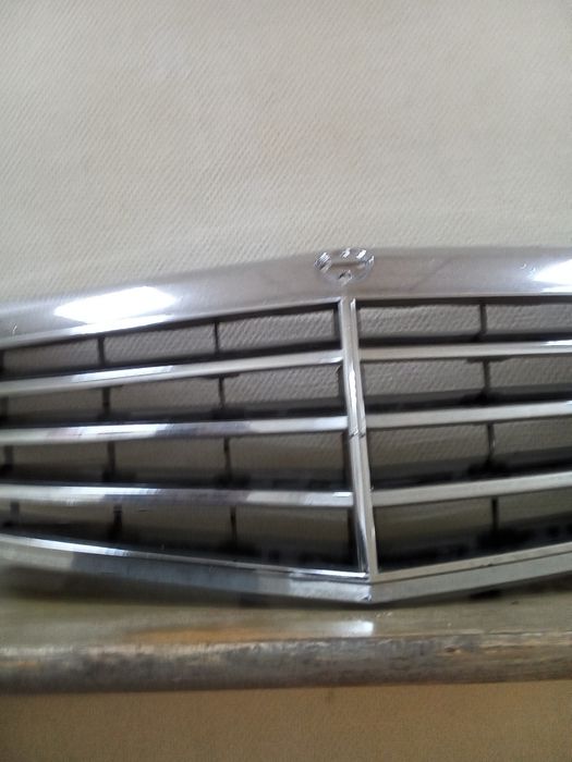 Grelha frontal Mercedes
