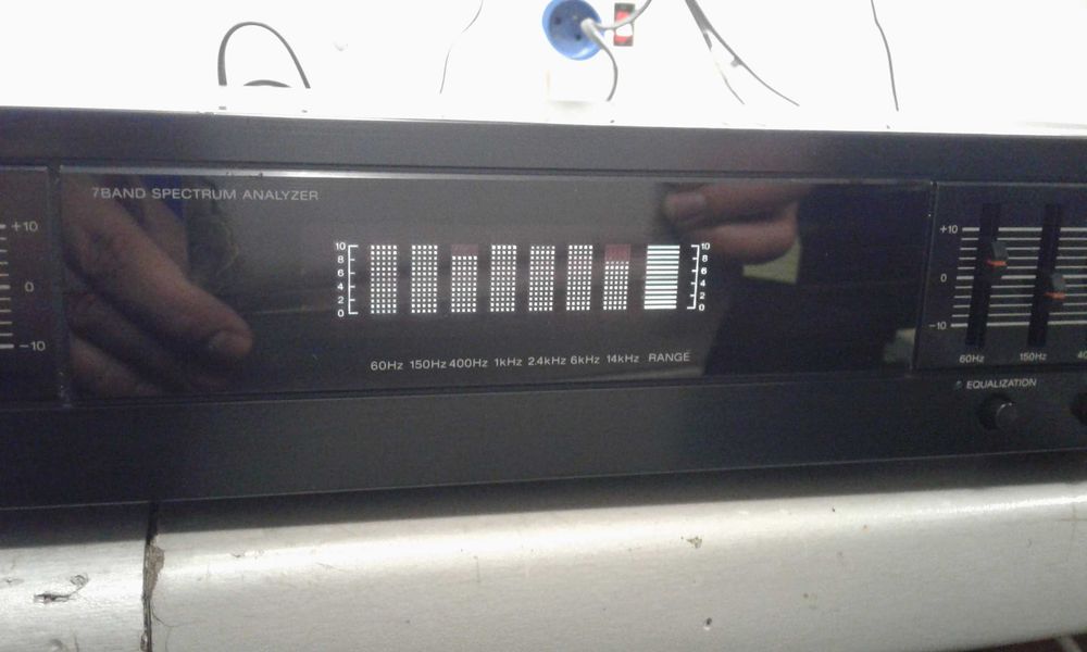 SONY SEQ-411, korektor equalizer