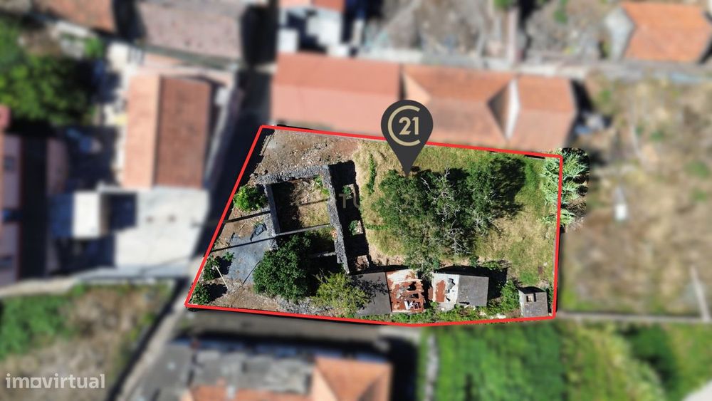 Casa em Ruínas com Vista Montanha em Ponta do Pargo, Madeira + Garagem