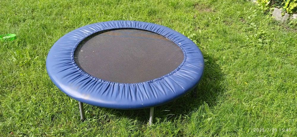 trampolina mała so pokoju i na zewnątrz