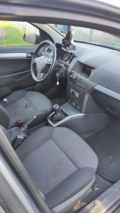Opel Astra H kombi 1.6 benzyna/ gaz sprzedam.