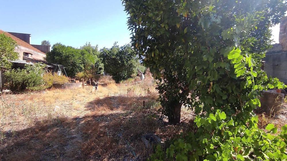 Casa para comprar em Riachos em frente a estação