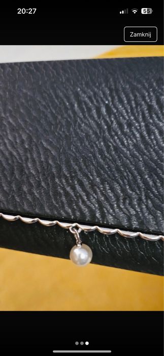 Nowa czarna kopertówka z perłą na Sylwestra