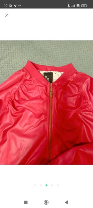 Тендовий червоний бомбер,жiночiй.