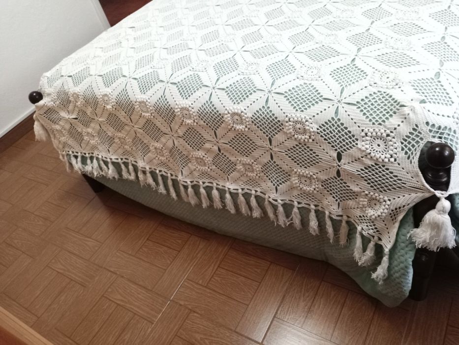 Colcha de crochê feita á mão