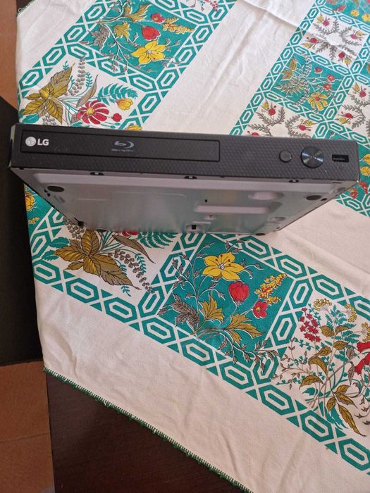 Dvd da lg. Com entrada hdmi