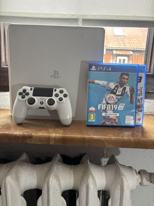 Konsola Playstation 4 slim 500Gb + Pad + 2gry OKAZJA!!!