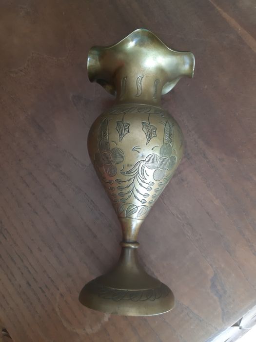 Decorative metal cup64585191190787121