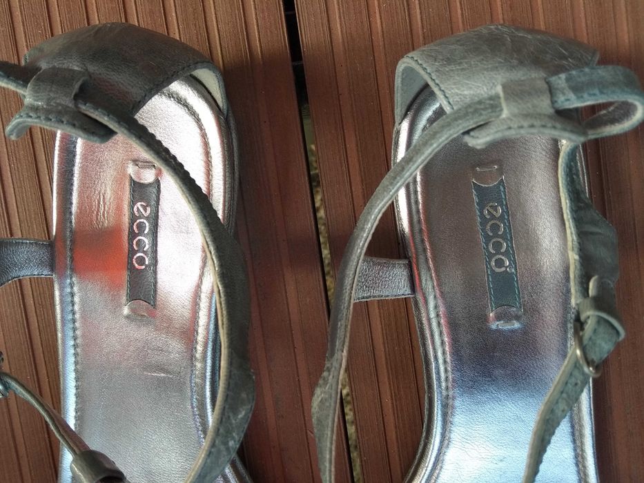 ECCO Damskie sandały 41