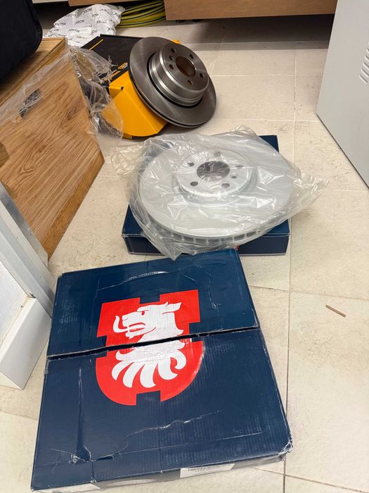 Vendo discos de travão BMW E53