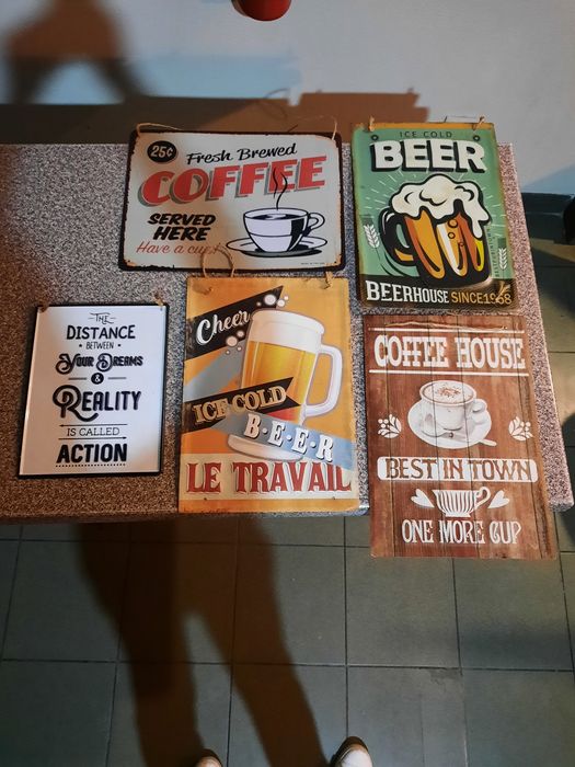Placas decorativas para café ou bar