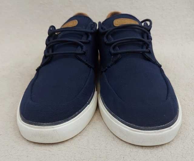 Кросівки   Lacoste