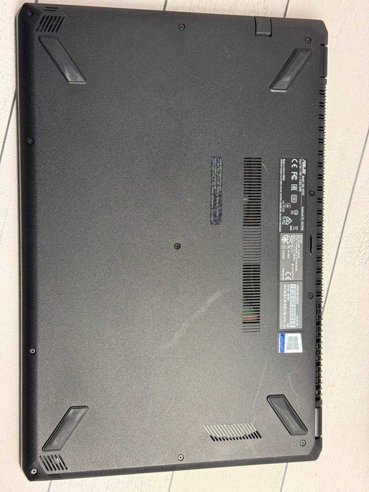 ASUS VivoBook 15 X570ZD Ryzen 5 2500U GTX 1050 2gb 16ram ssd 256