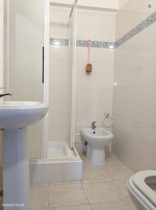 Quarto - localizado em Lisbon