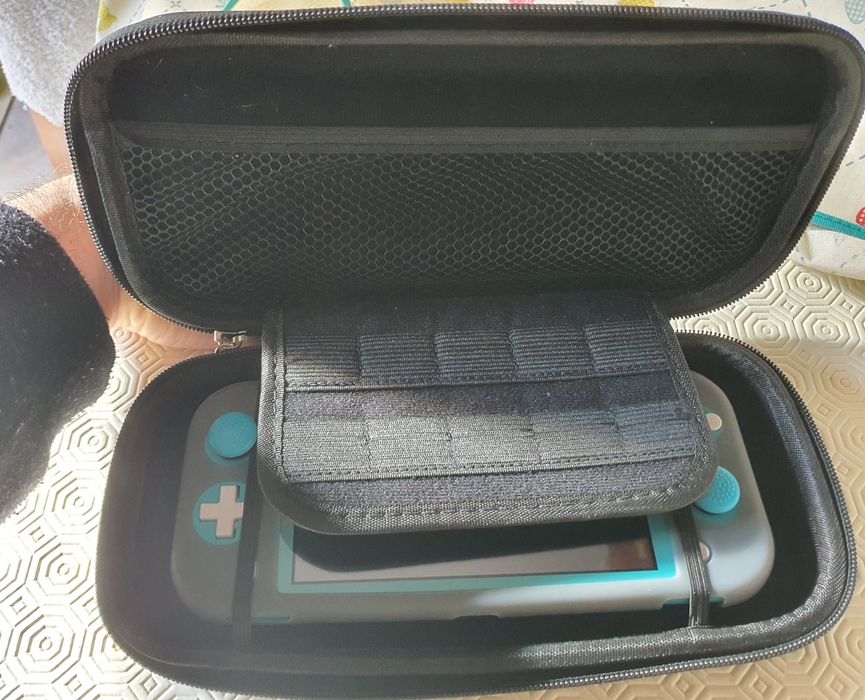 Nintendo Switch Lite com 10 jogos