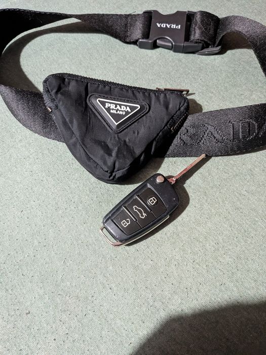 Prada pasek  saszetka