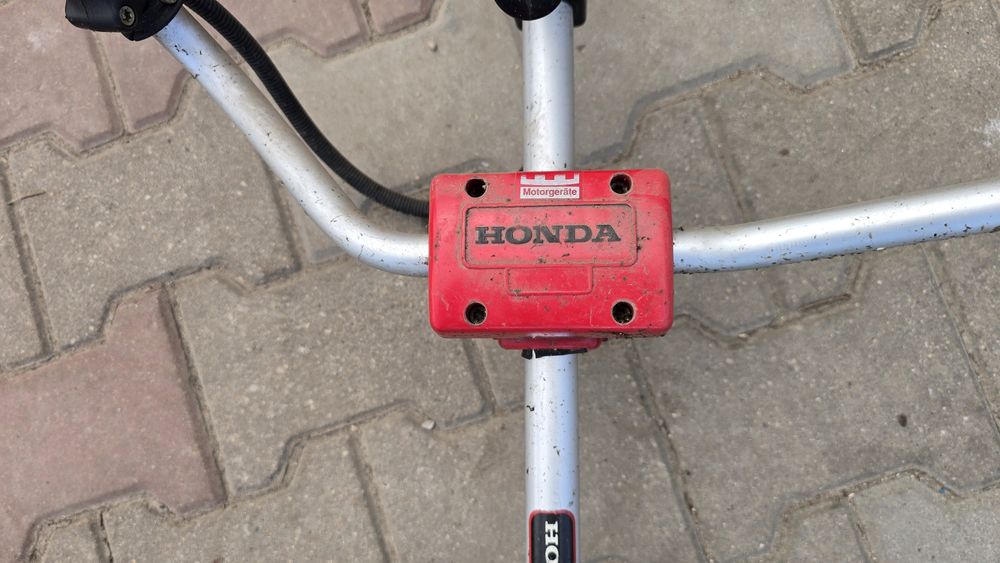 Kosa spalinowa honda