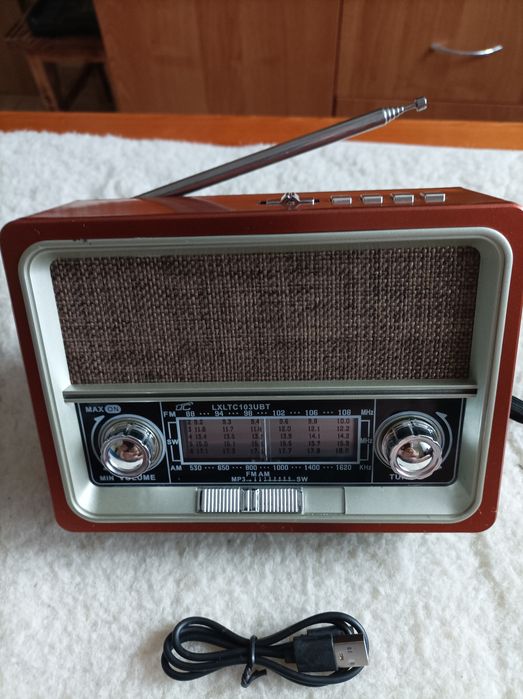 Radio USB solar.
