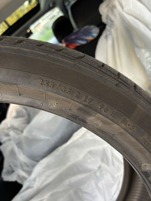 Continental procontact 255/35/19 0424 s+w