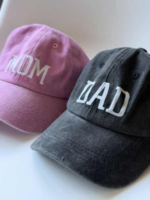 Кепки Mom Dad для гендер паті