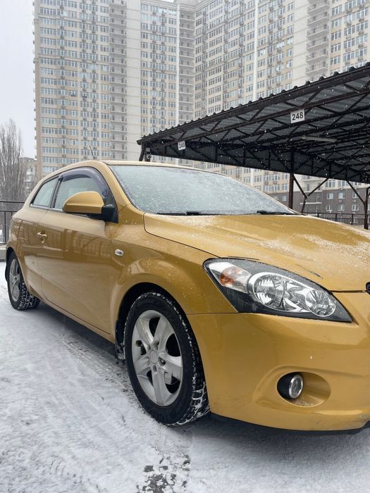 Автомобіль Kia Ceed 2009