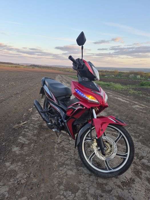 Продам мотоцикл forte 125( актів,напівавтомат)