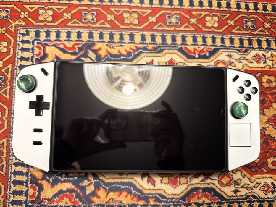 Handheld Lenovo Legion Go Z1 Extreme