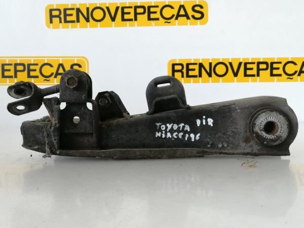 Braço de suspensão frente direito TOYOTA HiAce IV (LXH1_, RZH1_, LH1_)