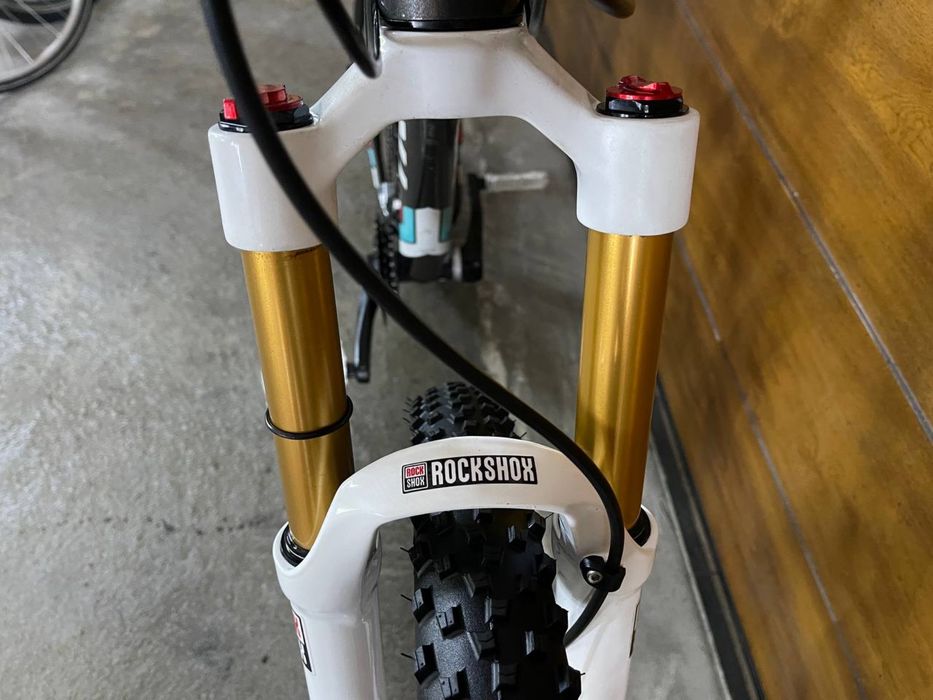 Trek 29 колеса воздушна вилка