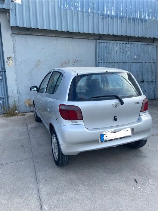 Toyota yaris, 998cc, gasolina, económico, nacional, estofos como novos, ideal para o dia a dia