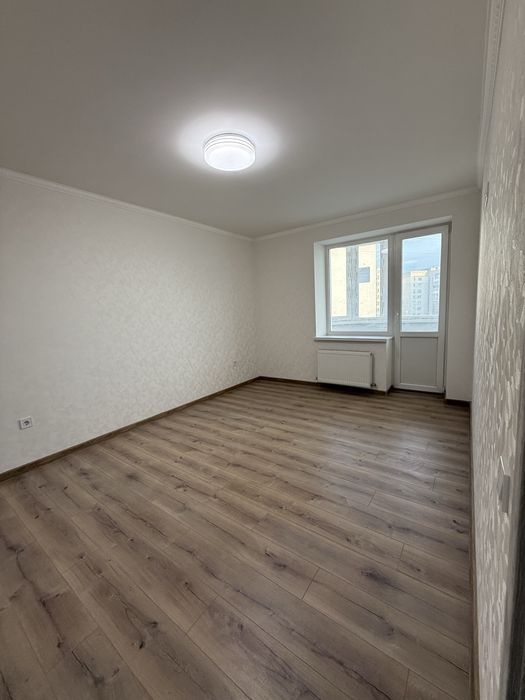 Простора квартира з ремонтом в Тяжилові район 27 ліцею