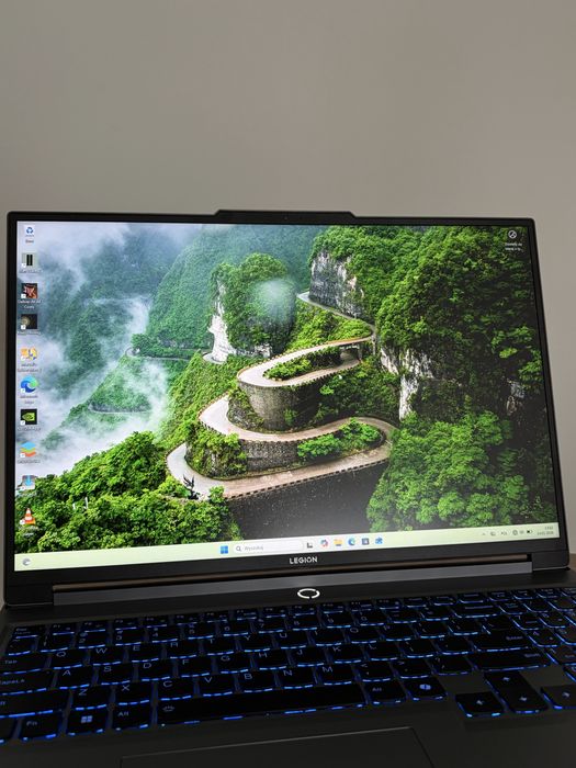 Laptop Lenovo LEGION 5 16IRX9 i7-14650HX/32GB/RTX 4070/512GB GWARANCJA