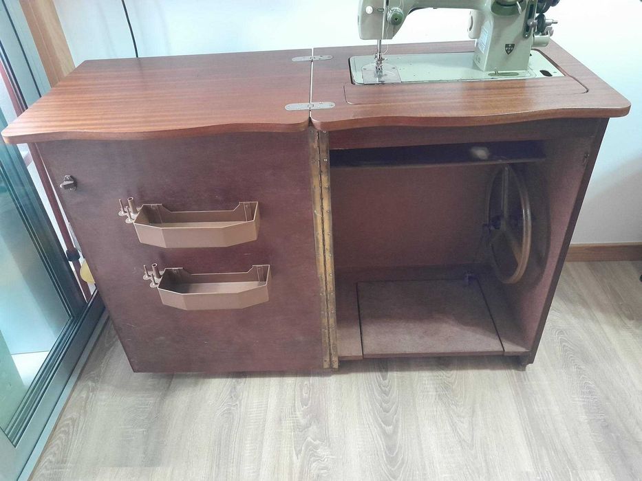 Máquina de costura Oliva CL50