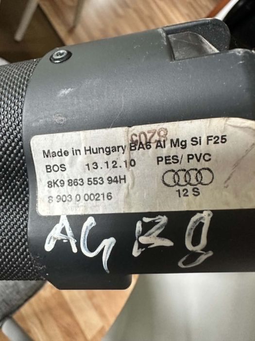 Audi A4 roleta bagażnika