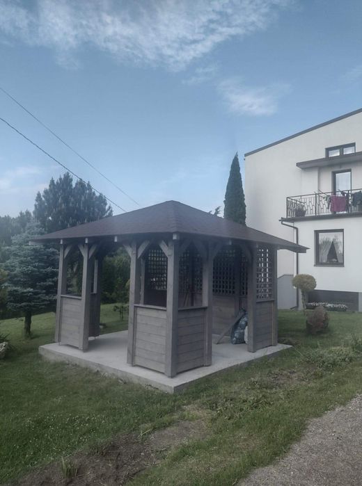 Konstrukcje drewniane montaż podbitki tarasów pergole domki do 35m2