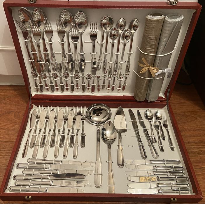 Faqueiro novo com caixa437320308480419840