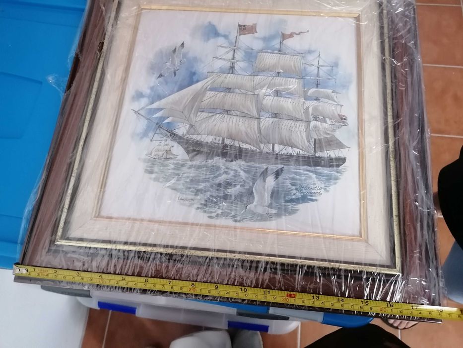 Quadro com pintura belíssima de um barco