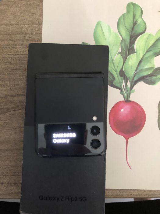 Samsung galaxy Z Flip3 5G