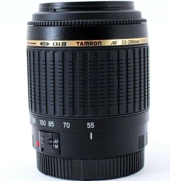 Máquina fotográfica canon D1000