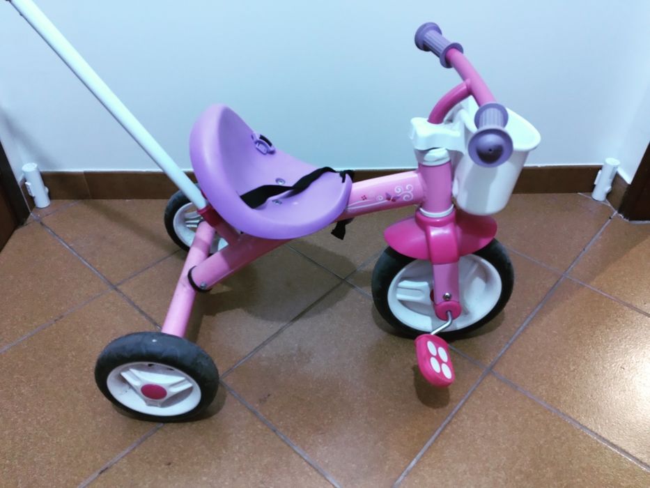 Triciclo de criança