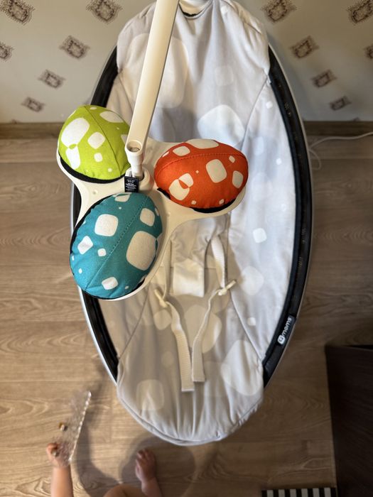4 moms mamaroo крісло гойдалка