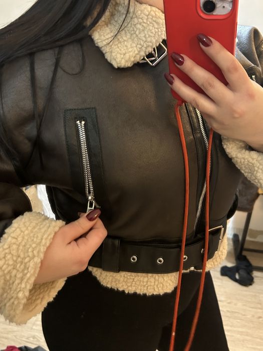 Casaco novo com pelo por dentro