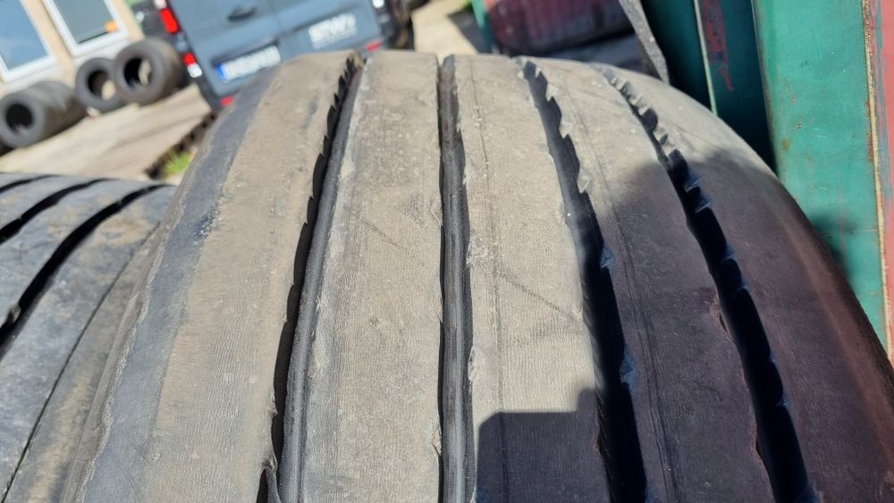 Opony nacinane 385/65/22.5 sprzedam