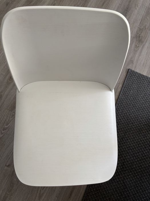 Cadeiras de sala estilo nórdico/escandinavo – branco + madeira natural