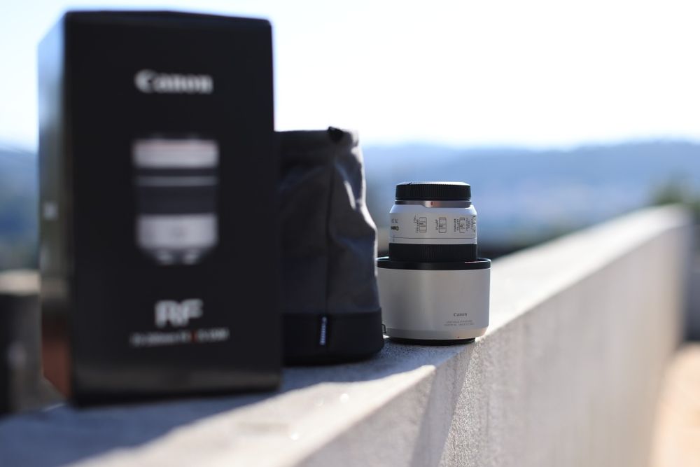 Canon RF 70-200mm f4 L is Usada na caixa.