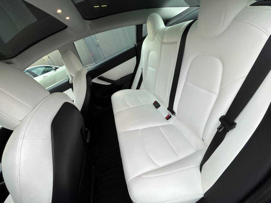 Продам Tesla Model 3 2020