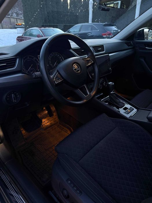 Skoda Superb 2018 2.0 TDI DSG