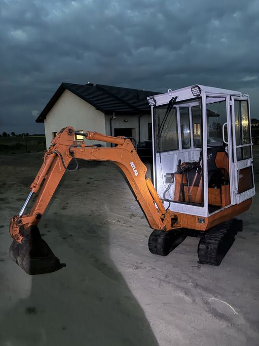 Usługi Minikoparką  Wykopy, Fundamenty, Przyłącza